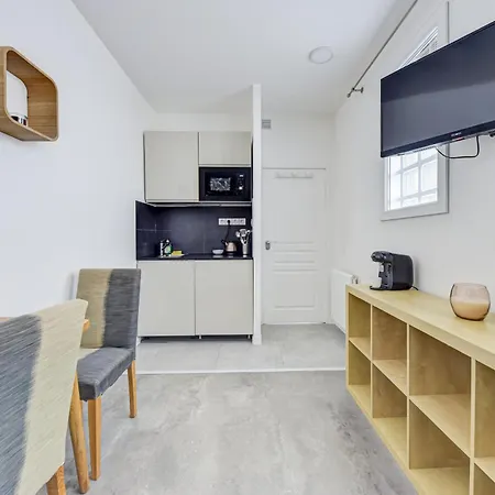Apartment Cozy In The Heart Of Paris' 15th