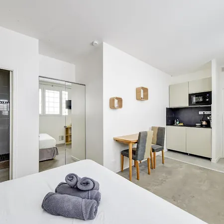 Cozy In The Heart Of Paris' 15th Paris