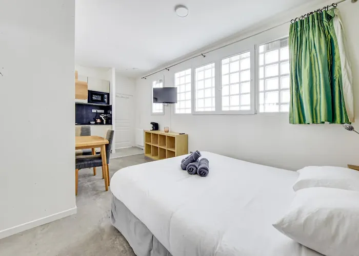 Cozy In The Heart Of Paris' 15th Apartment Paris